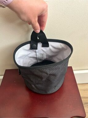 Thirty One Oh Snap Round Utility Bin Tote Organizer Black Twill Stripe EUC
